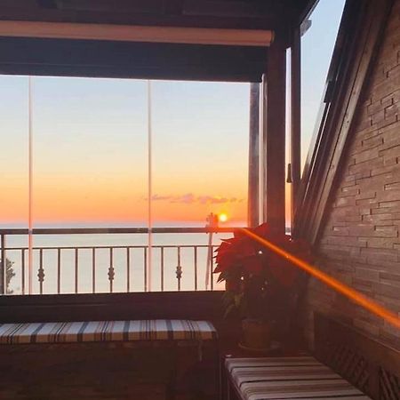 레토이아니 Casa Vacanze Cuzari 아파트 외부 사진